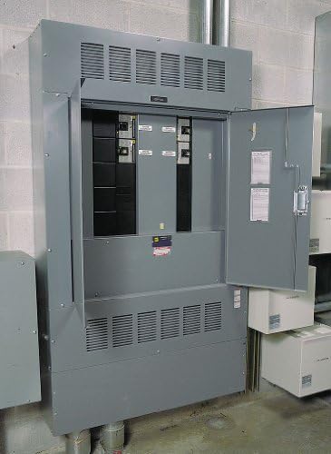 SCHNEİDER ELECTRİC HCN50926 Panelboard Int Ilıne 600-Amp Mlo 3 Fazlı Bakır Elektrik Kutusu